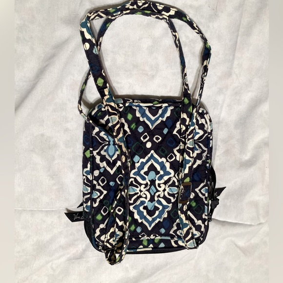 Authentic Vera Bradley Retired “Ink Blue” small triple zippered crossbody! EUC! - Picture 11 of 12
